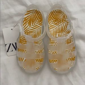 NWT Zara kids unisex jelly fisherman sandals